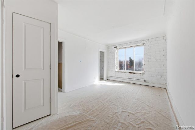 15523 Mack Avenue, Detroit, MI 48224