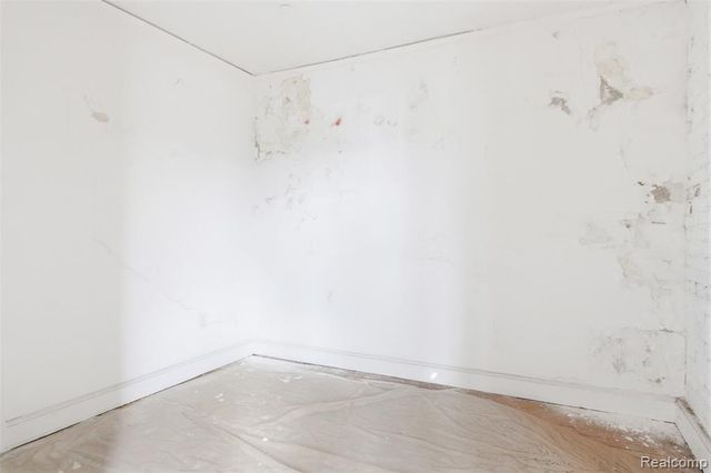 15523 Mack Avenue, Detroit, MI 48224