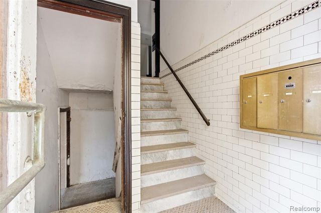 15523 Mack Avenue, Detroit, MI 48224