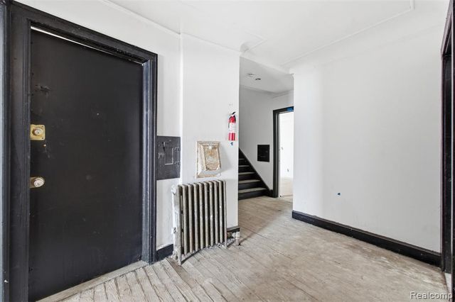 15523 Mack Avenue, Detroit, MI 48224