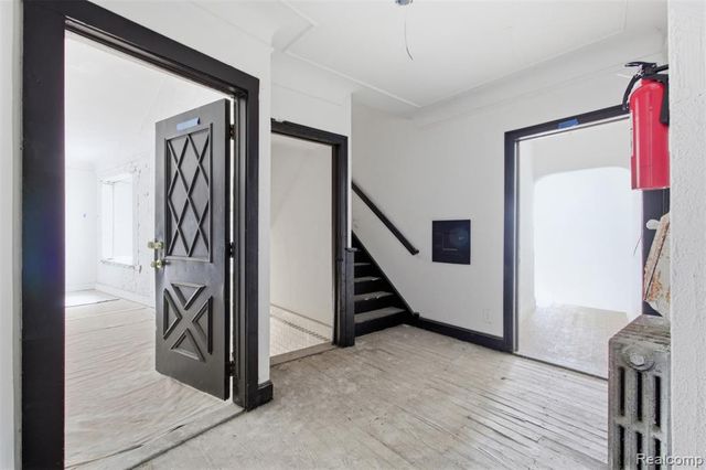 15523 Mack Avenue, Detroit, MI 48224