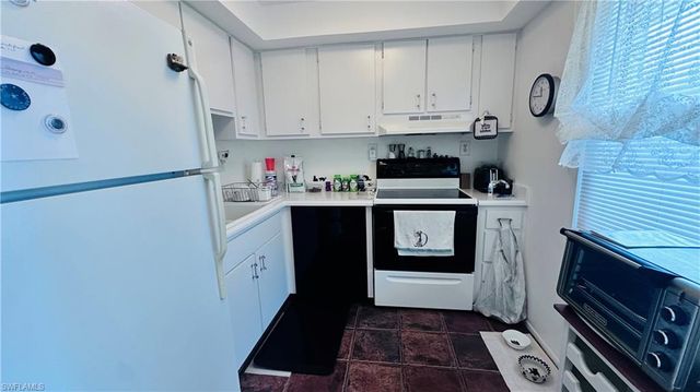 1580 Pine Valley DR # 317, Fort Myers, FL 33907