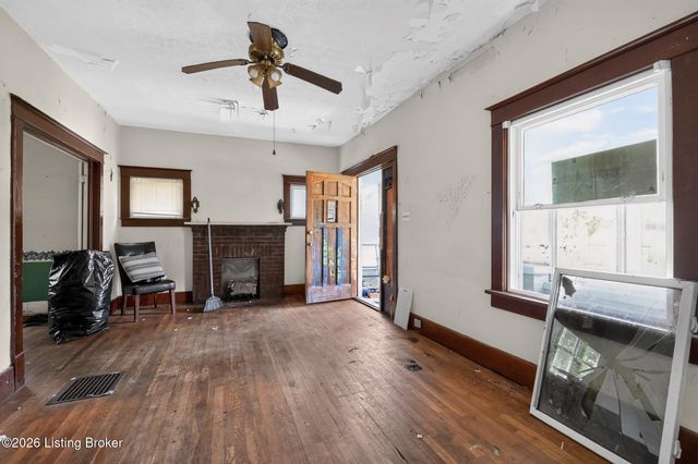 721 Denmark St, Louisville, KY 40215