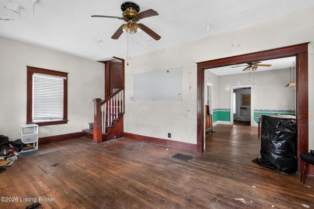 721 Denmark St, Louisville, KY 40215