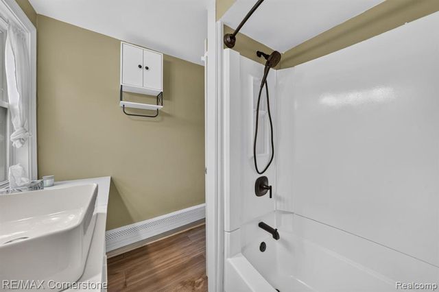 4040 Longtin Avenue, Lincoln Park, MI 48146
