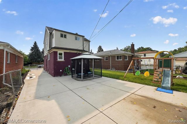 4040 Longtin Avenue, Lincoln Park, MI 48146