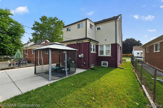 4040 Longtin Avenue, Lincoln Park, MI 48146