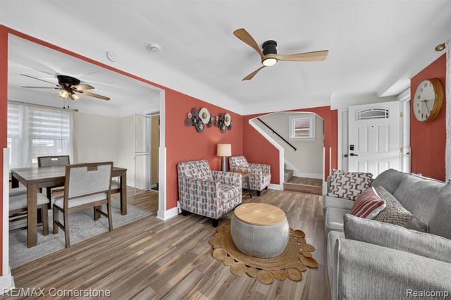 4040 Longtin Avenue, Lincoln Park, MI 48146