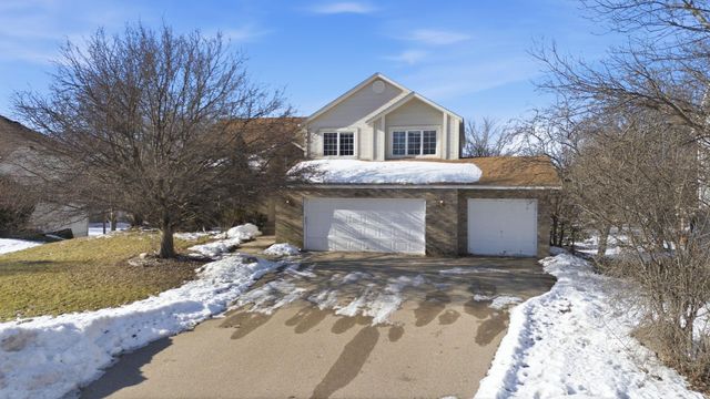16657 Hutchinson Drive, Lakeville, MN 55044