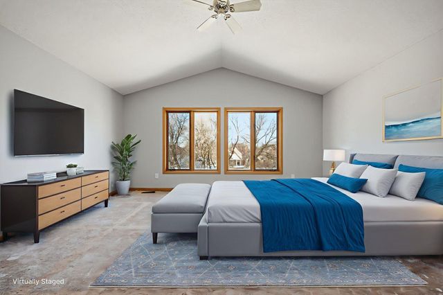 16657 Hutchinson Drive, Lakeville, MN 55044