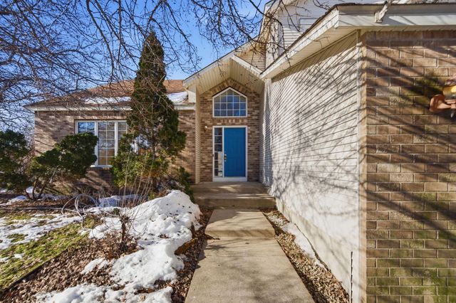 16657 Hutchinson Drive, Lakeville, MN 55044