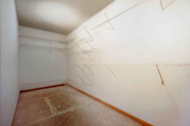 16657 Hutchinson Drive, Lakeville, MN 55044