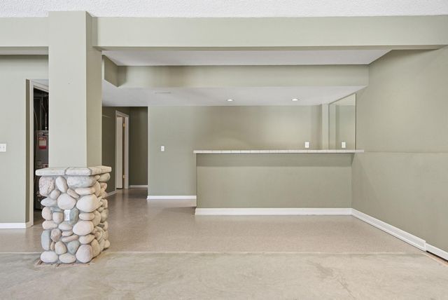 16657 Hutchinson Drive, Lakeville, MN 55044