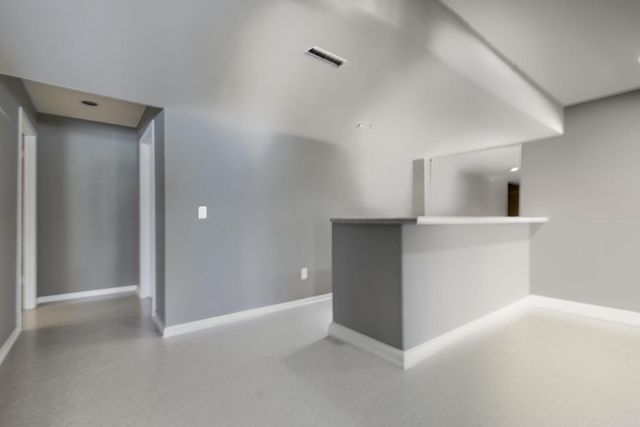 16657 Hutchinson Drive, Lakeville, MN 55044