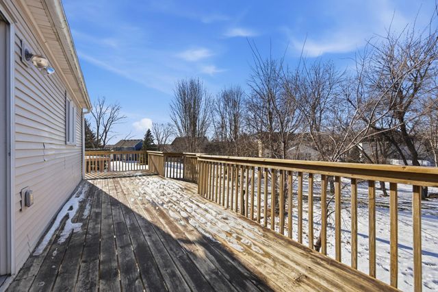 16657 Hutchinson Drive, Lakeville, MN 55044