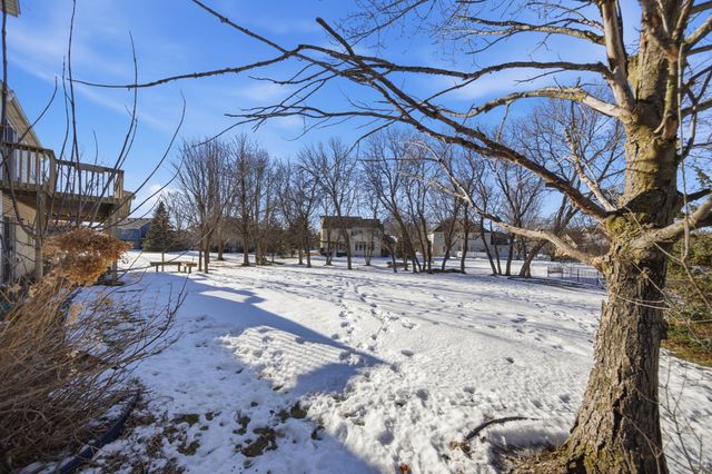 16657 Hutchinson Drive, Lakeville, MN 55044