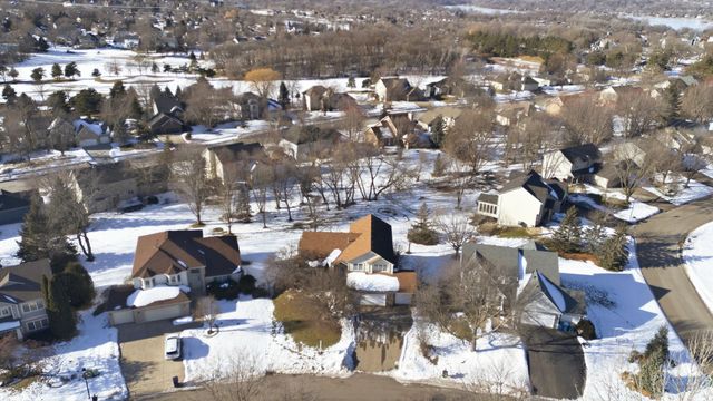 16657 Hutchinson Drive, Lakeville, MN 55044