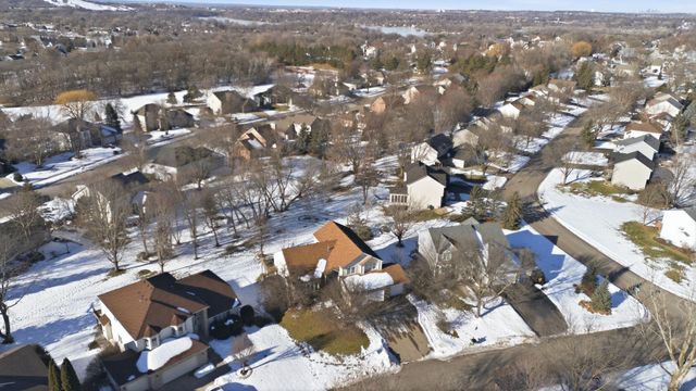 16657 Hutchinson Drive, Lakeville, MN 55044