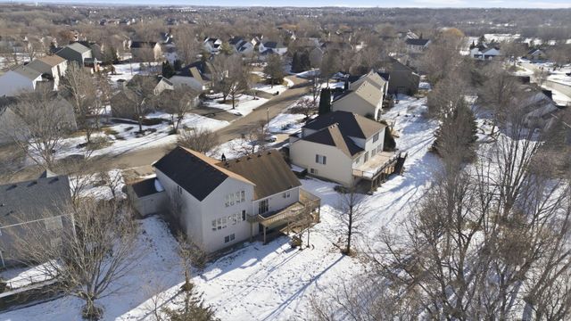 16657 Hutchinson Drive, Lakeville, MN 55044