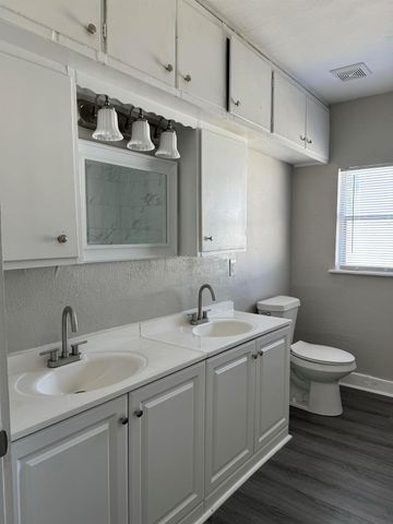8708 Lanewood Drive, Houston, TX 77016