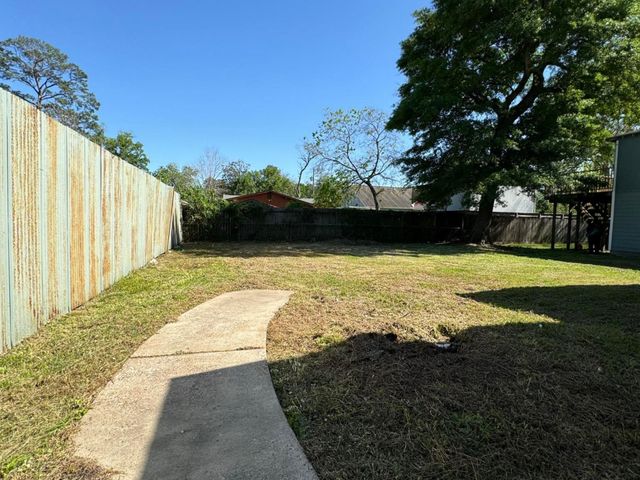 8708 Lanewood Drive, Houston, TX 77016