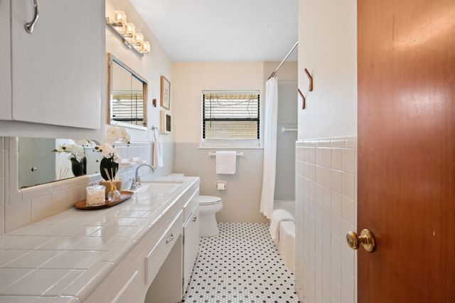 1503 Ansbury Drive, Houston, TX 77018