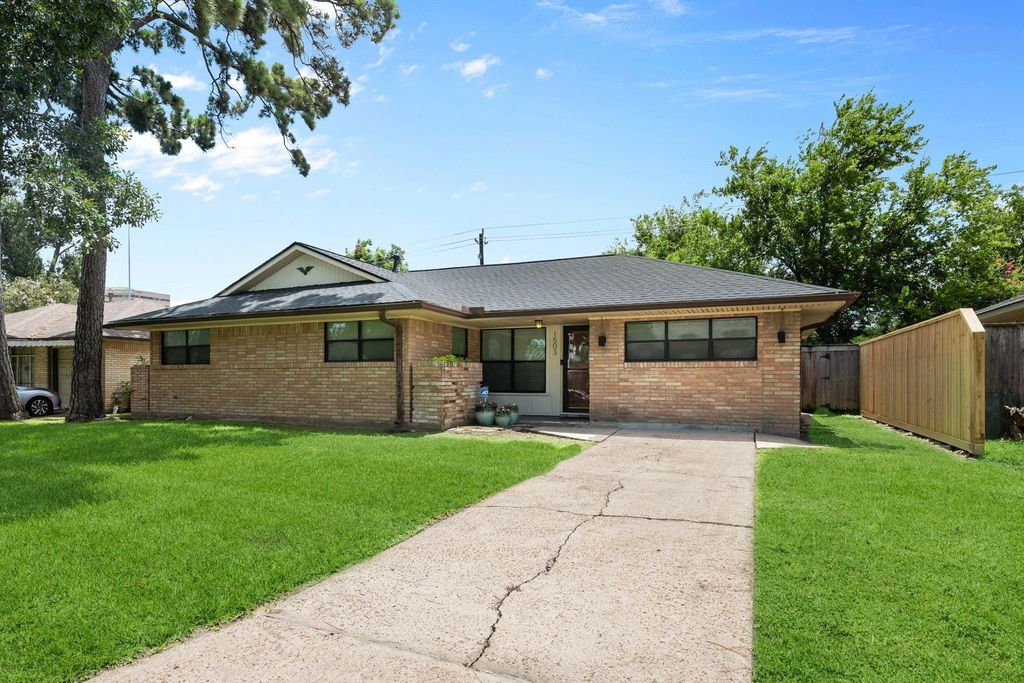 1503 Ansbury Drive, Houston, TX 77018