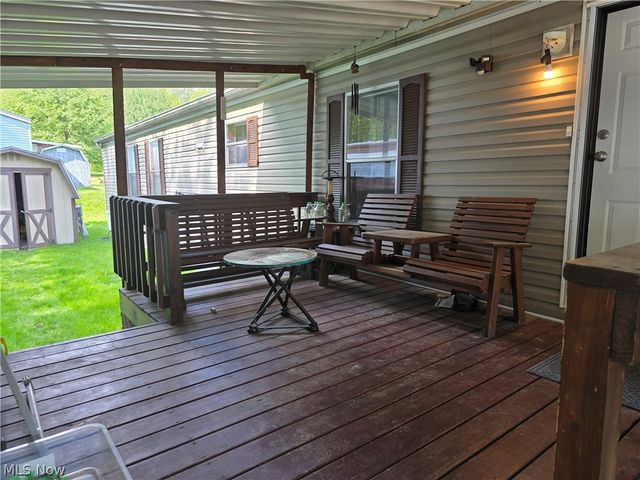 62 Redwood Drive, Beloit, OH 44609
