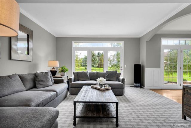 24324 Lynwood Drive, Novi, MI 48374