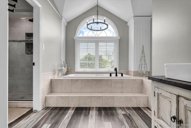 24324 Lynwood Drive, Novi, MI 48374