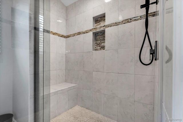 24324 Lynwood Drive, Novi, MI 48374