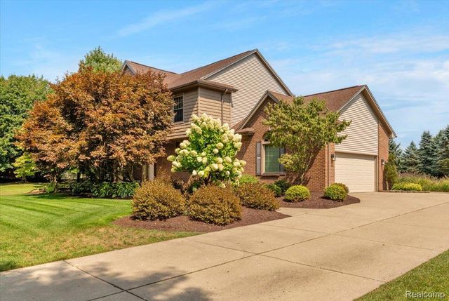 24324 Lynwood Drive, Novi, MI 48374