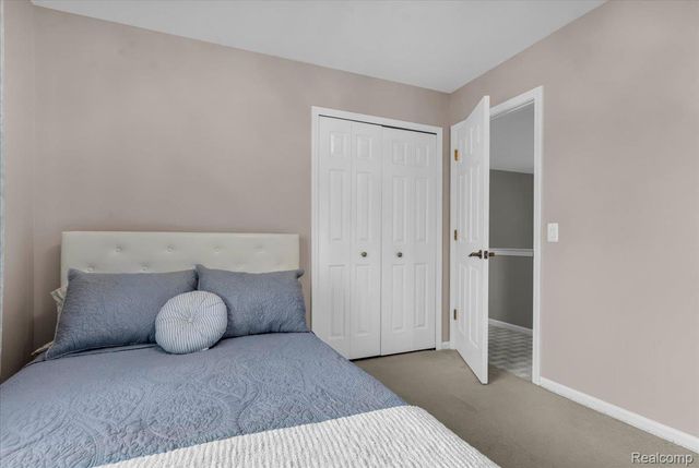 24324 Lynwood Drive, Novi, MI 48374