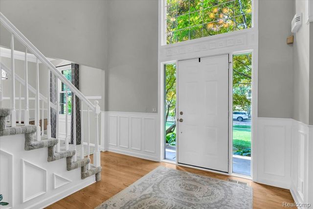 24324 Lynwood Drive, Novi, MI 48374