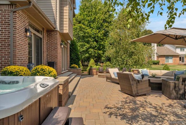 24324 Lynwood Drive, Novi, MI 48374