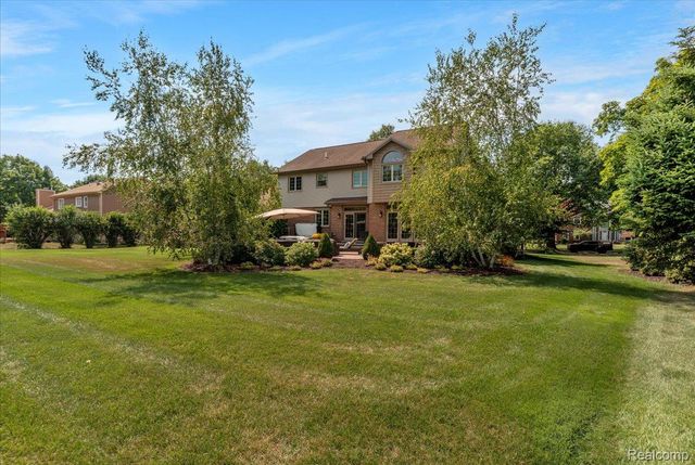 24324 Lynwood Drive, Novi, MI 48374