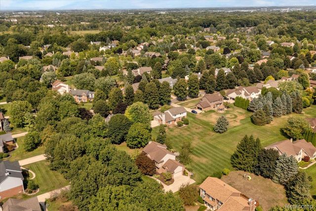 24324 Lynwood Drive, Novi, MI 48374