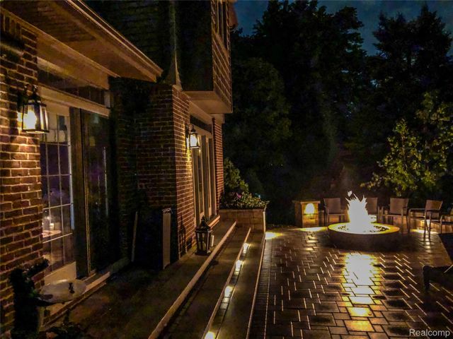 24324 Lynwood Drive, Novi, MI 48374
