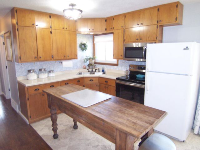 3849 Bellaire Avenue, White Bear Lake, MN 55110