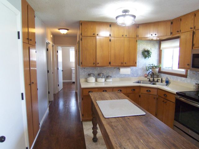 3849 Bellaire Avenue, White Bear Lake, MN 55110