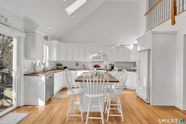 83 Long Hill Farm 83, Guilford, CT 06437