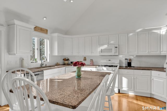 83 Long Hill Farm 83, Guilford, CT 06437