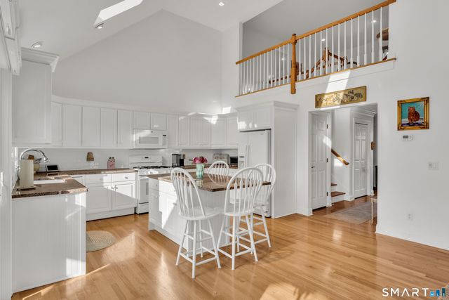 83 Long Hill Farm 83, Guilford, CT 06437