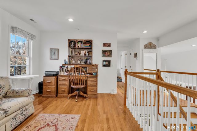 83 Long Hill Farm 83, Guilford, CT 06437