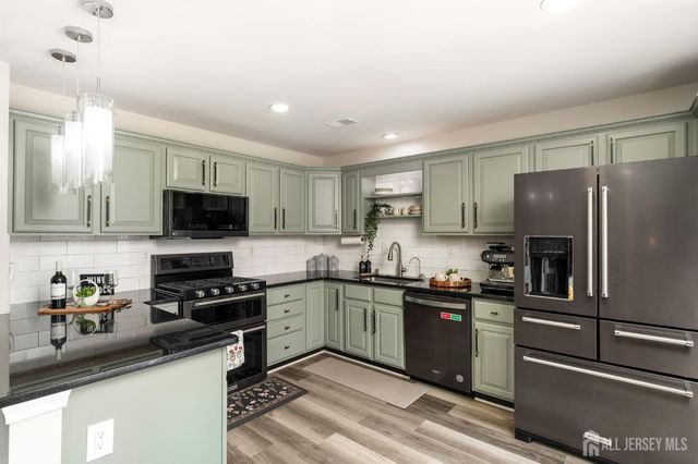 604 Creststone Circle, South Brunswick, NJ 08540