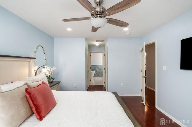 604 Creststone Circle, South Brunswick, NJ 08540
