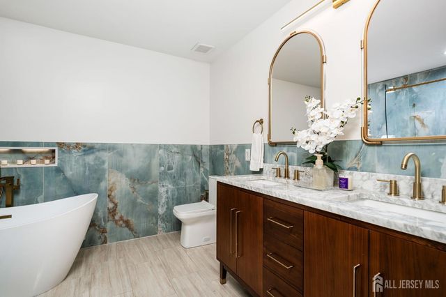 604 Creststone Circle, South Brunswick, NJ 08540