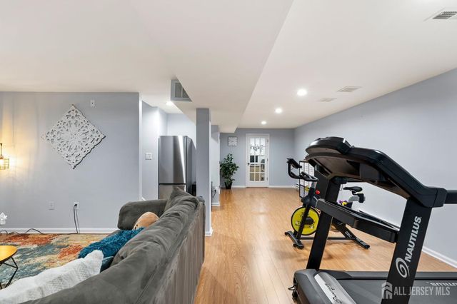 604 Creststone Circle, South Brunswick, NJ 08540