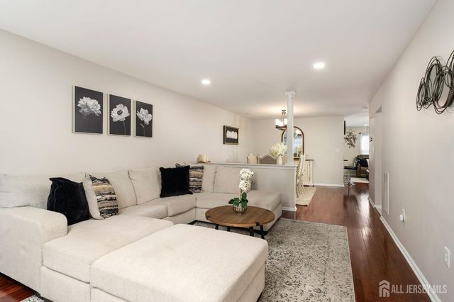 604 Creststone Circle, South Brunswick, NJ 08540