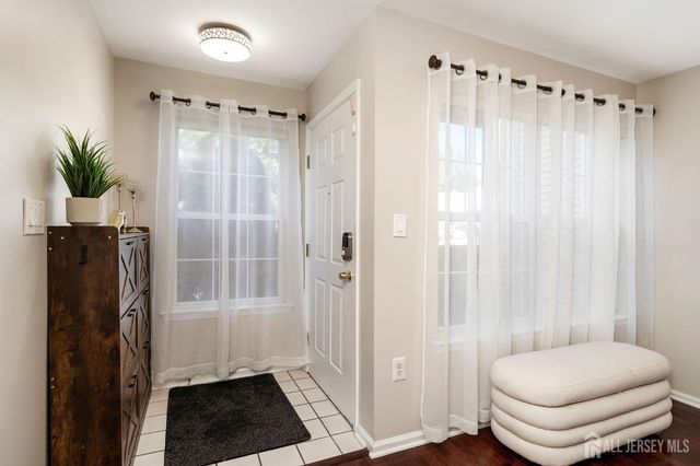 604 Creststone Circle, South Brunswick, NJ 08540